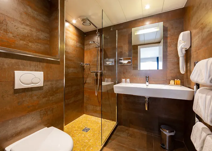 Hotel Logis 15 Montparnasse Parigi