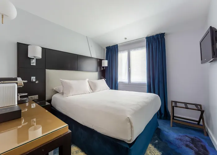 Hotel Logis 15 Montparnasse 4*