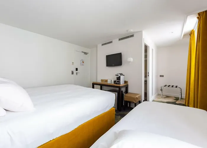 Logis 15 Montparnasse 4* Parigi