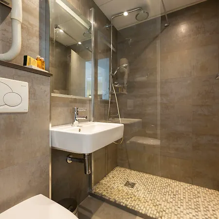 Logis 15 Montparnasse 4*