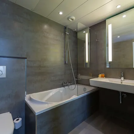Logis 15 Montparnasse Hotel 4*