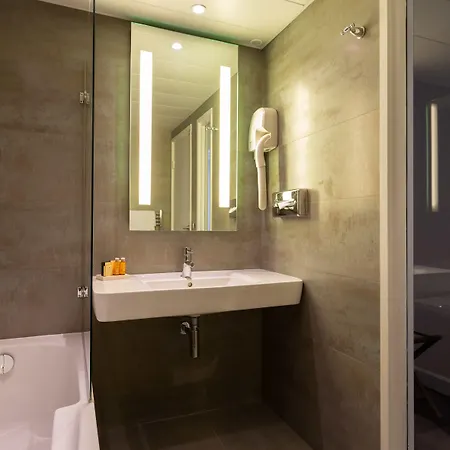 Logis 15 Montparnasse 4* Paris