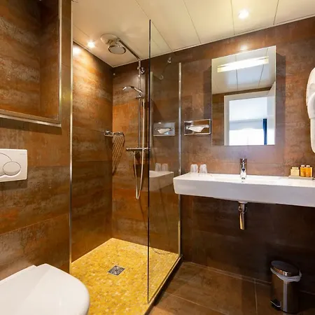 Hotel Logis 15 Montparnasse 4*