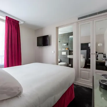 Logis 15 Montparnasse Otel 4*