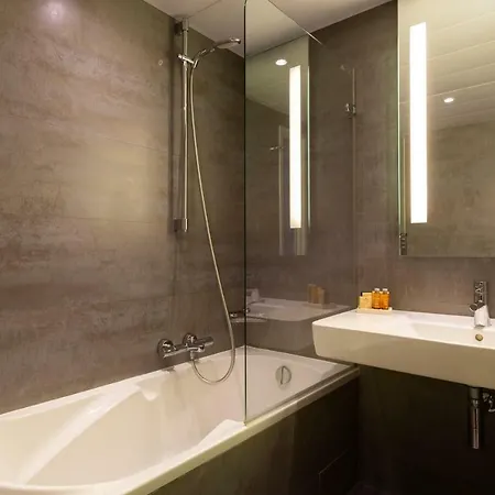Hotel Logis 15 Montparnasse Paris
