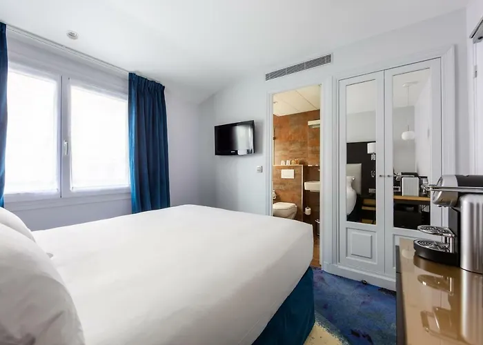 Logis 15 Montparnasse Hotell 4*