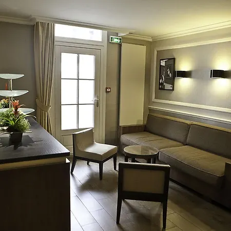 Logis 15 Montparnasse Hotell 4*